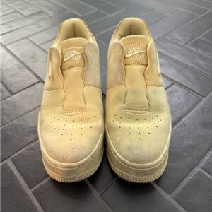 Nike Air Force 1’s sage low